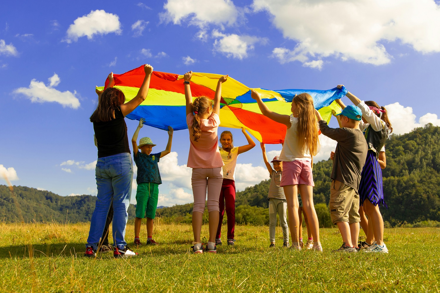 zur Pressemitteilung 132 vom 30. Mai 2025: „Zum Internationalen Kindertag am 1. Juni <br><thin>Mehr minderjährige Kinder in Thüringen als 10 Jahre zuvor</thin>“ im PDF-Format